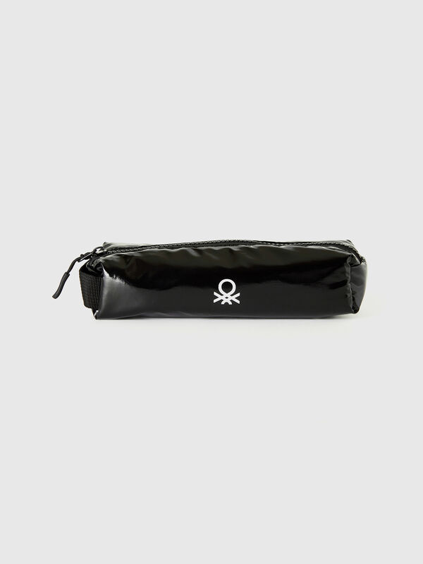 Estuche con logotipo