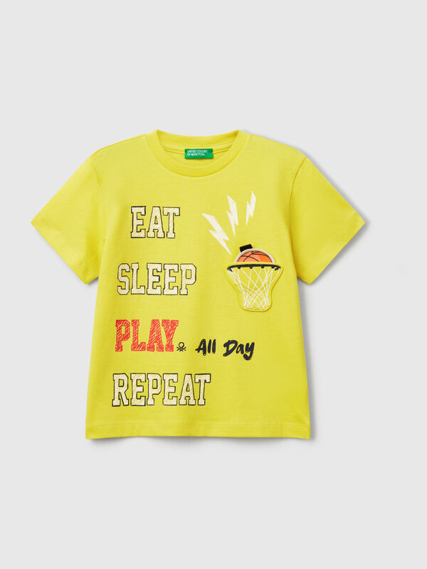 Camiseta con aplicación Niño