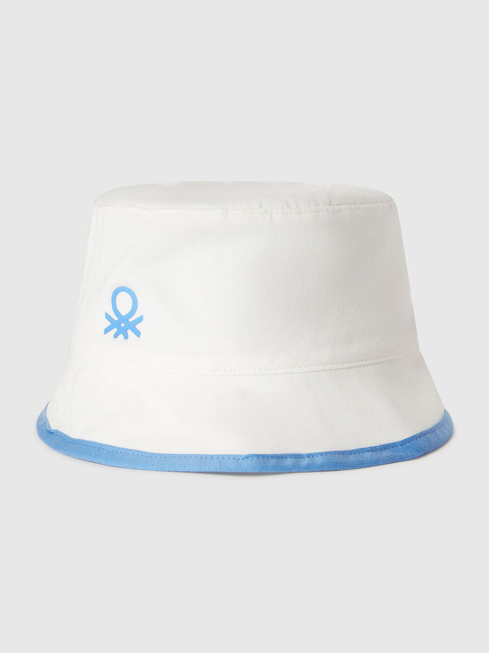 HAT Niño image number 1