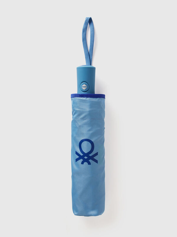 Paraguas azul
