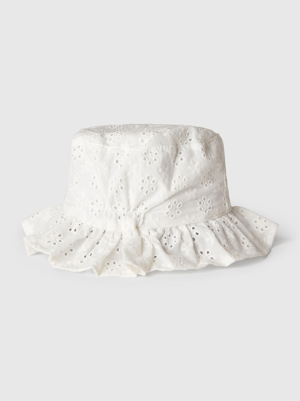 HAT Niña image number 2