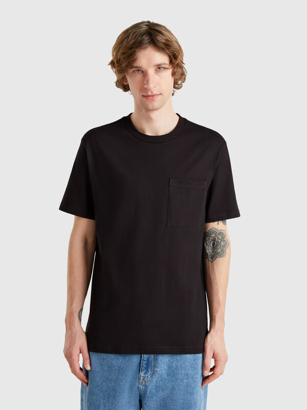 Camiseta negra de algodón orgánico con bolsillo Hombre