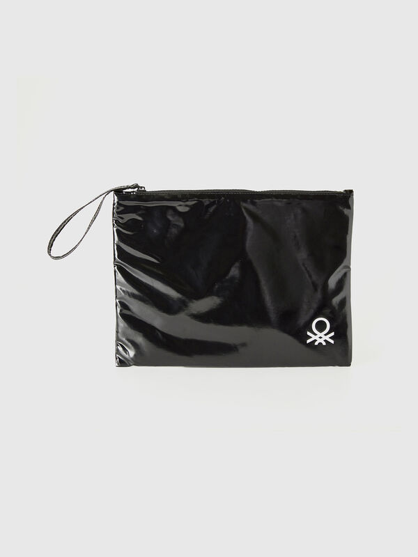 Bolso plano grande con logotipo
